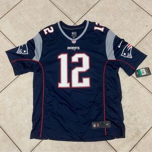brand new (with tags!) nike NFL new england patriots tom brady football jersey!